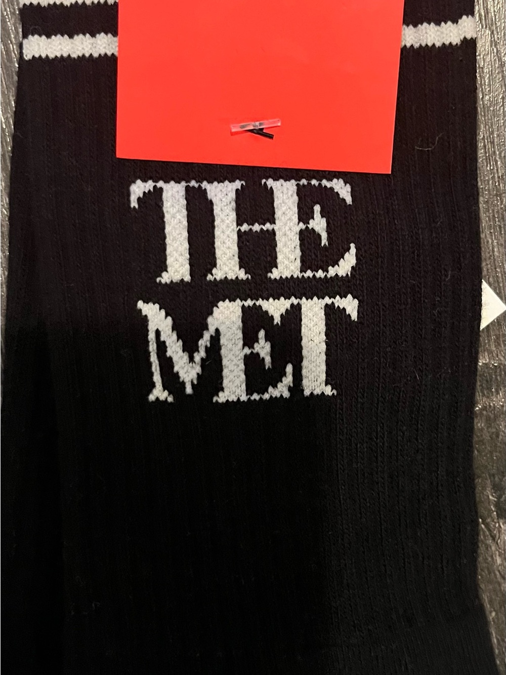THE MET x Pacsun Black & White LOGO Crew Socks